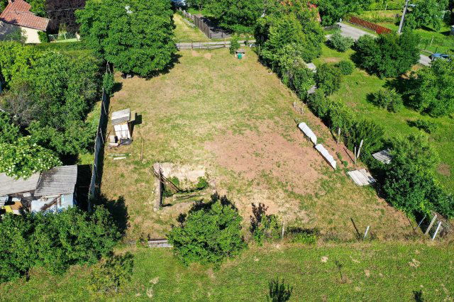 Eladó telek, Pécsett, Cirfandli utcában 5.9 M Ft
