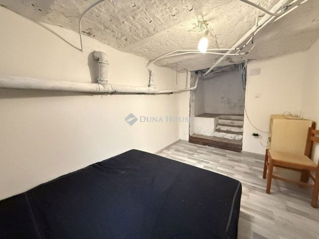 Eladó téglalakás, Budapesten, XVIII. kerületben 27 M Ft