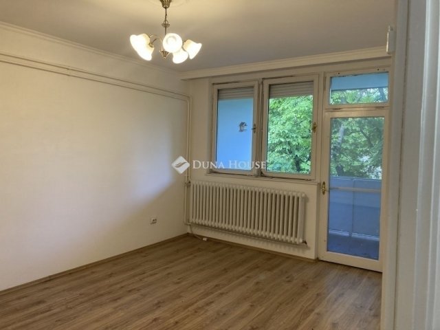 Eladó téglalakás, Kecskeméten 74.9 M Ft, 4 szobás