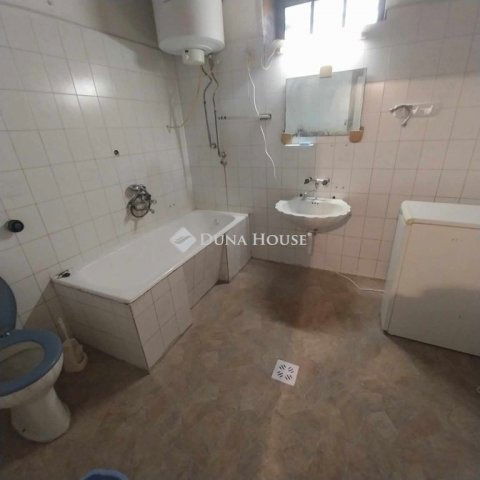 Eladó családi ház, Tápiógyörgyén 30 M Ft, 3 szobás