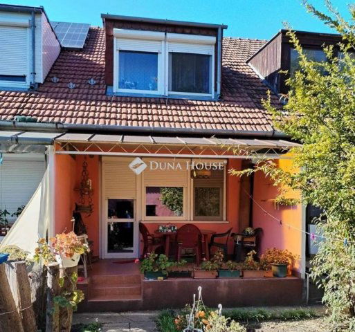 Eladó sorház, Kecskeméten 75 M Ft, 3 szobás