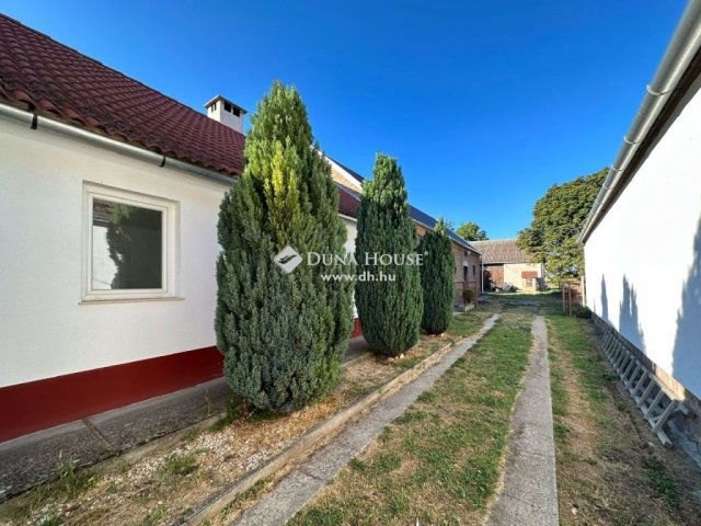 Eladó családi ház, Pécsbagotán 39.5 M Ft, 3 szobás
