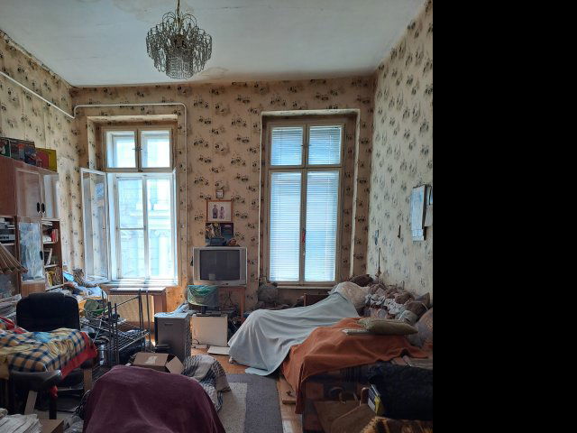 Eladó téglalakás, Budapesten, VI. kerületben, Paulay Ede utcában