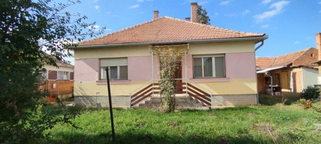 Eladó családi ház, Jászjákóhalmán 26 M Ft, 2+1 szobás