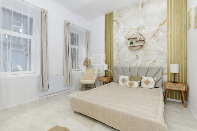 Eladó téglalakás, Budapesten, VI. kerületben 80 M Ft, 2 szobás