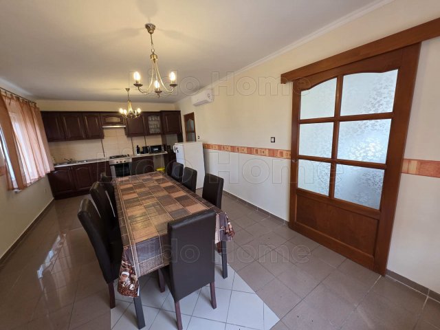 Eladó családi ház, Balatonlelleén 129.9 M Ft, 4+2 szobás