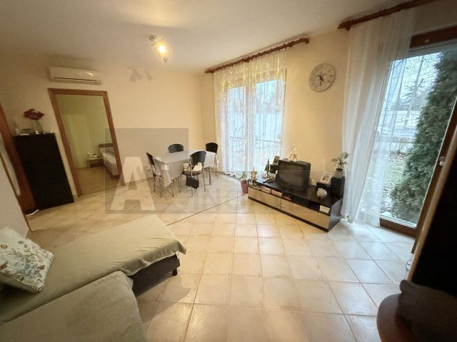 Eladó téglalakás, Szegeden 61.5 M Ft, 2 szobás