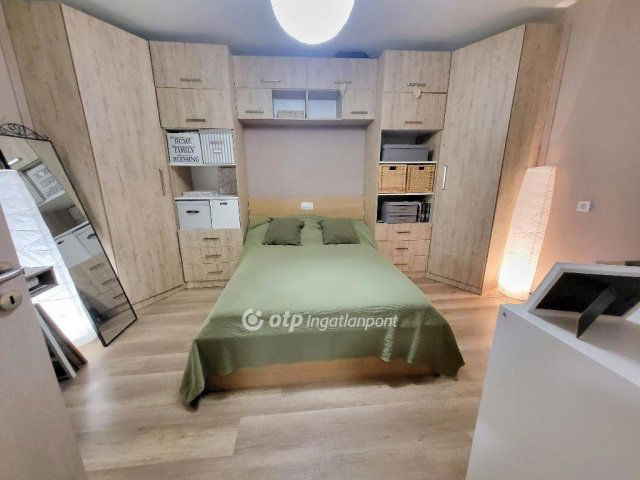 Eladó családi ház, Vecsésen 88 M Ft, 3 szobás