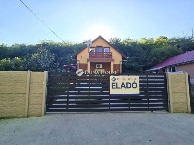 Eladó családi ház, Pécelen 72 M Ft, 3 szobás