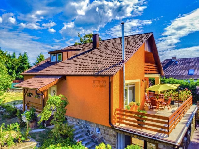 Eladó családi ház, Szentendrén 169 M Ft, 4 szobás