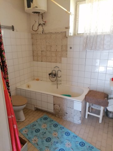 Eladó családi ház, Abonyban 27 M Ft, 5 szobás