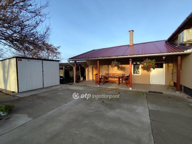 Eladó családi ház, Kétegyházán 37.5 M Ft, 2+1 szobás