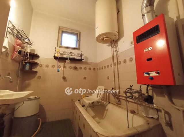 Eladó családi ház, Hatvanban 38 M Ft, 3+1 szobás