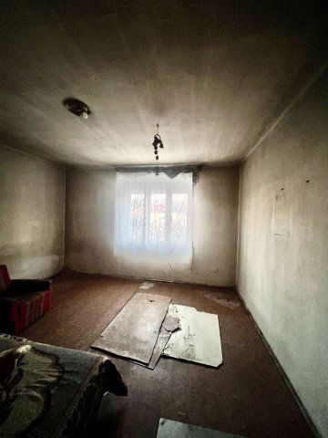 Eladó családi ház, Felpécen 19.9 M Ft, 2 szobás