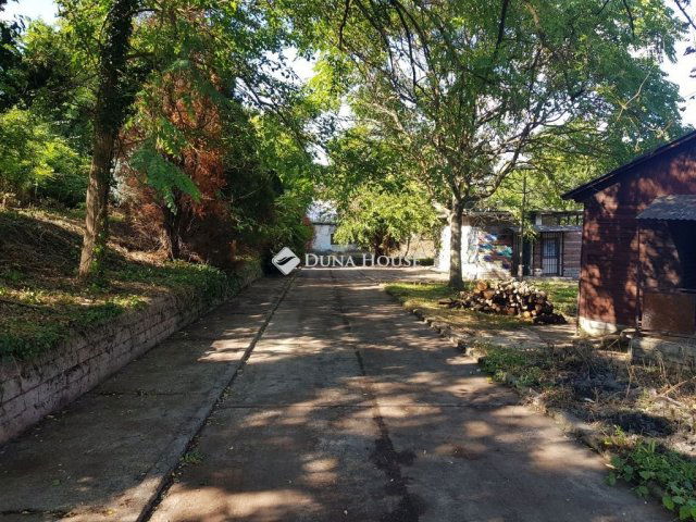 Eladó telek, Dunaújvárosban 108.7 M Ft / költözzbe.hu