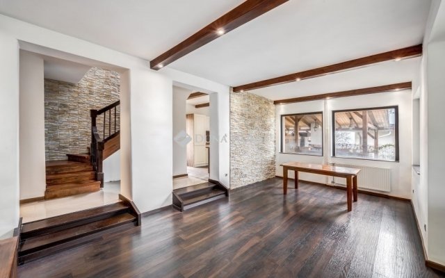 Eladó családi ház, Budaörsön 235 M Ft, 4 szobás