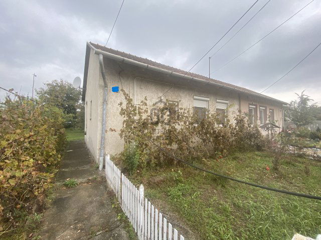 Eladó ikerház, Kazincbarcikán 34.9 M Ft, 2 szobás