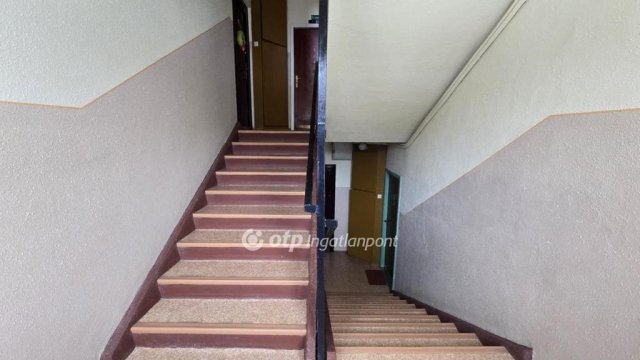 Eladó panellakás, Hajdúszoboszlón 46.5 M Ft, 1+1 szobás