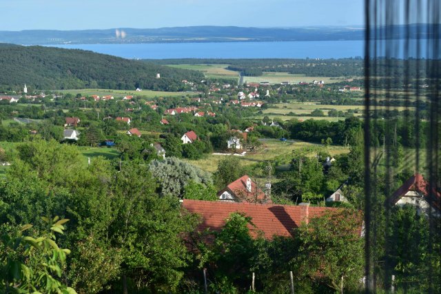 Eladó családi ház, Mencshelyen 180 M Ft, 3 szobás