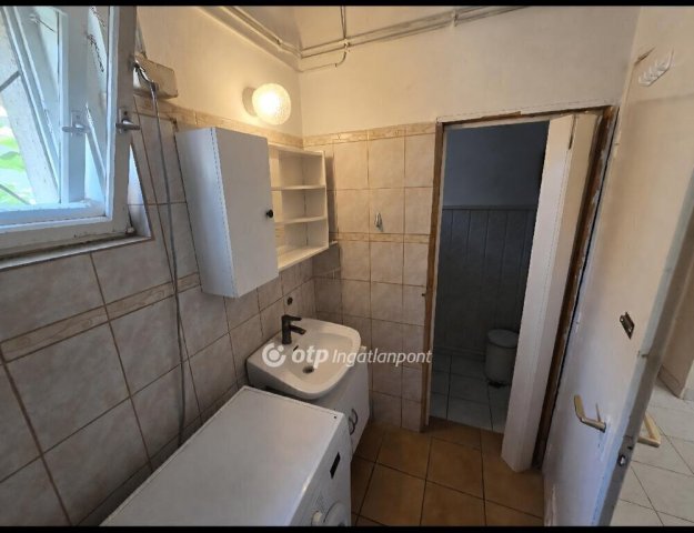 Eladó családi ház, Szigetszentmiklóson 97 M Ft, 5+1 szobás