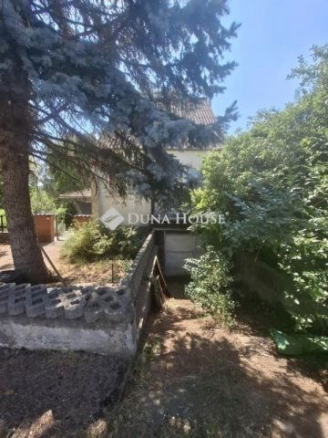 Eladó családi ház, Úrin 74.9 M Ft, 6 szobás