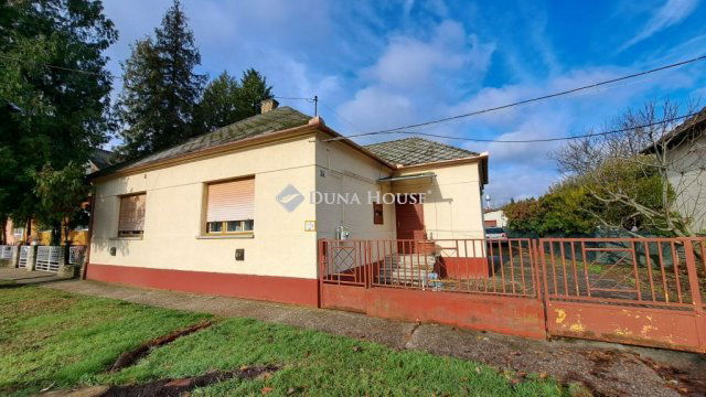 Eladó családi ház, Bólyban, Arany János utcában 34.9 M Ft