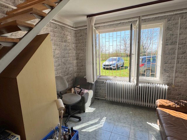Eladó ipari ingatlan, Szorgalmatoson 80 M Ft / költözzbe.hu