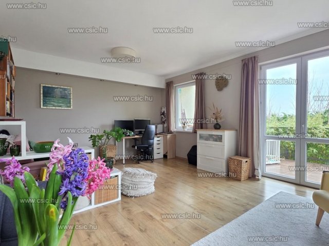 Eladó téglalakás, Pomázon 74.9 M Ft, 2 szobás