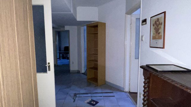 Kiadó iroda, Budapesten, XII. kerületben, Böszörményi úton