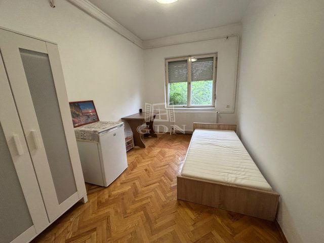 Kiadó családi ház, albérlet, Komáromban 450 E Ft / hó