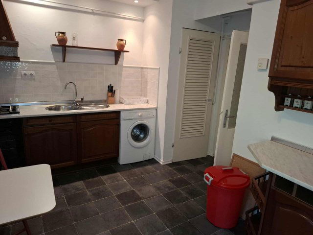 Kiadó családi ház, albérlet, Pécsett 160 E Ft / hó, 1 szobás