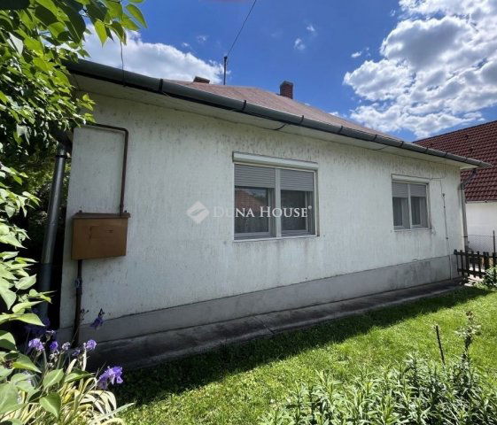 Eladó családi ház, Balatonfűzfőn 78.9 M Ft, 3 szobás