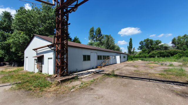 Eladó ipari ingatlan, Dunaújvárosban, Délivárosi úton 110 M Ft