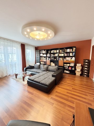 Eladó panellakás, Budapesten, III. kerületben 114.9 M Ft