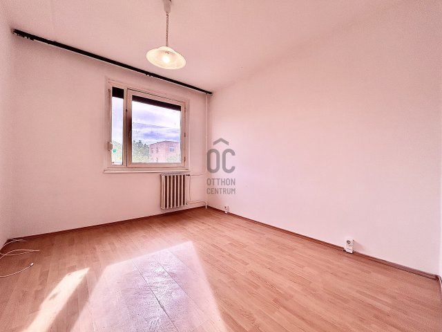 Eladó panellakás, Győrött, Répce utcában 45.9 M Ft, 3 szobás