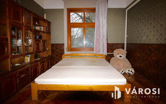 Eladó családi ház, Hódmezővásárhelyen 172 M Ft, 10+1 szobás