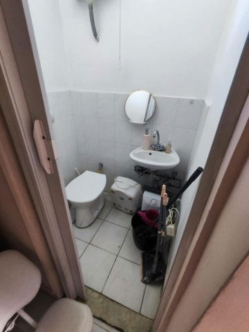 Eladó üzlethelyiség, Szentlőrincen 9.75 M Ft