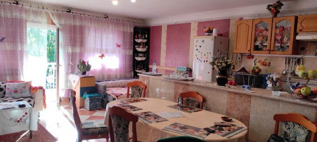 Eladó családi ház, Szigetszentmiklóson 59.9 M Ft, 5 szobás