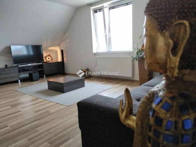 Kiadó téglalakás, albérlet, Etyeken 295 E Ft / hó, 3 szobás