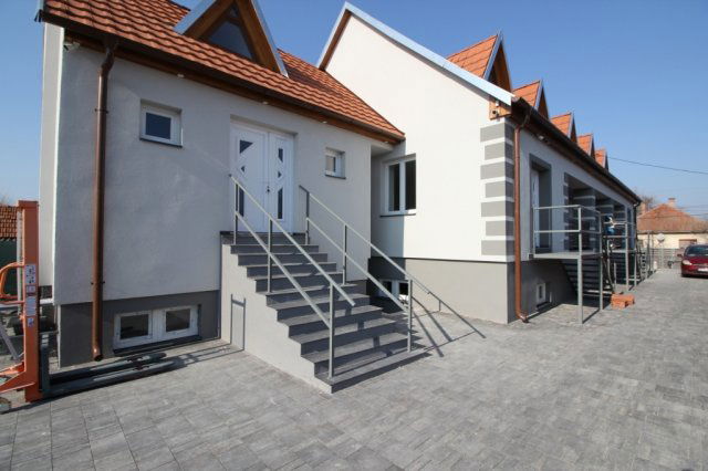 Kiadó családi ház, albérlet, Kecskeméten 2000 E Ft / hó