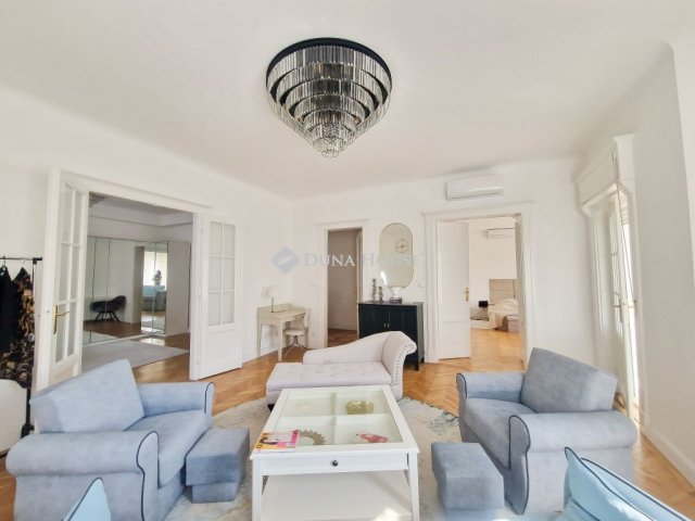 Eladó téglalakás, Budapesten, II. kerületben, Fillér utcában