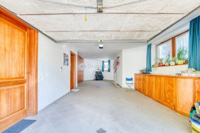 Eladó családi ház, Piliscsabán 265 M Ft, 5 szobás