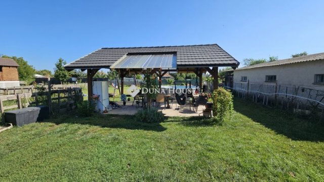 Eladó családi ház, Pusztaszabolcson 34.99 M Ft, 3 szobás