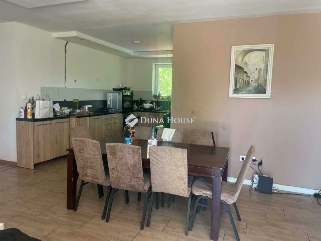 Eladó családi ház, Monorierdőn 125 M Ft, 5 szobás