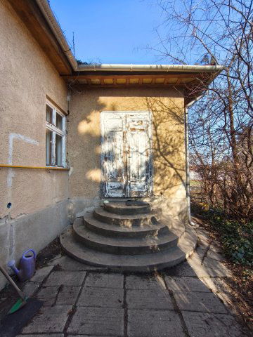 Eladó családi ház, Szolnokon 39.9 M Ft, 3 szobás