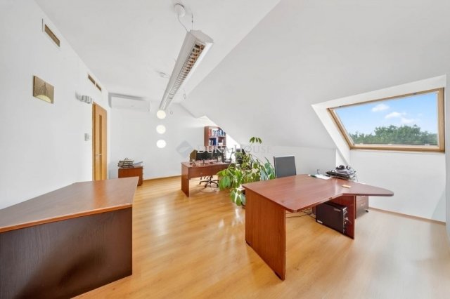Eladó téglalakás, Budapesten, II. kerületben 350 M Ft, 4 szobás