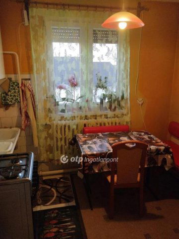 Eladó téglalakás, Nagykállóban 32.5 M Ft, 2 szobás