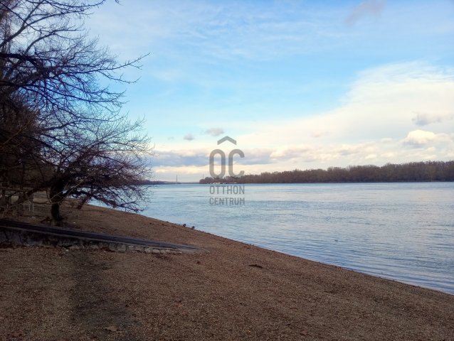 Eladó telek, III. kerületben, Kossuth Lajos üdülőparton