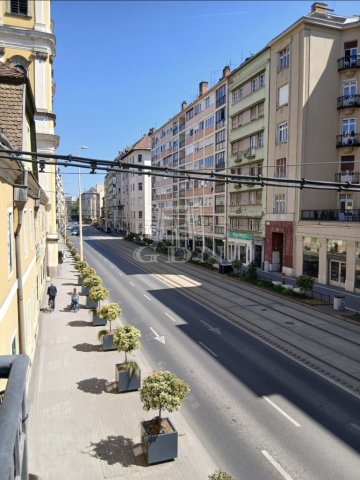 Eladó téglalakás, Budapesten, II. kerületben 115.4 M Ft