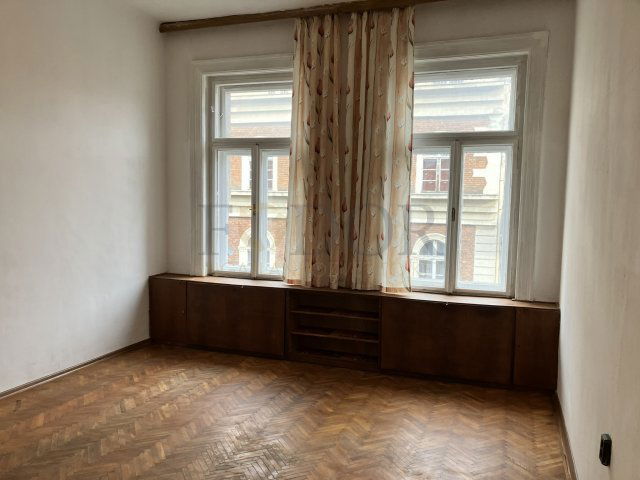 Eladó téglalakás, Budapesten, VII. kerületben 54.9 M Ft